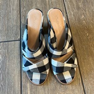 Madewell the Alexandria mule in gingham check size 10 but fit like a 9